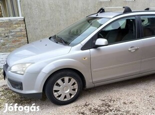 Ford Focus 1.6 Benzin Collection