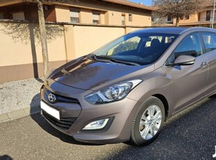 Hyundai I30 CW 1.4i Comfort Digit Klima Tempoma...