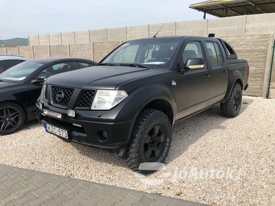 NISSAN Navara