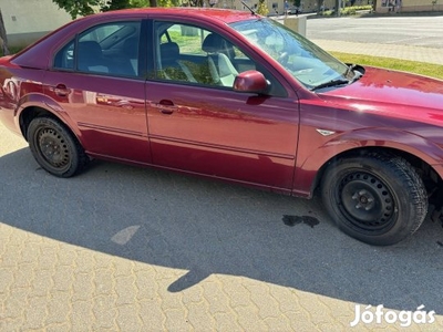 Eladó Ford Mondeo 2.0 TDCi Trend Bordó