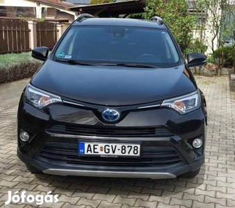 Eladó Toyota Rav4 2.5 hibrid gépjármű