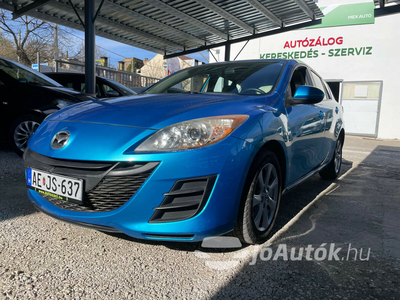 MAZDA Mazda 3