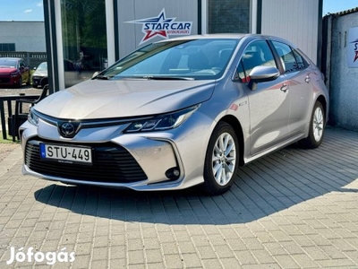 Toyota Corolla Sedan 1.8 Hybrid Comfort Busines...