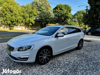 Volvo V60 2.4 D [D6] Phev AWD Summum Geartronic