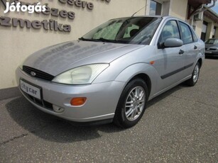 Ford Focus 1.6 Ghia Klima. ABS !