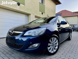 Opel Astra J Sports Tourer 1.4 T Sport Digit.Kl...