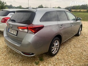 Toyota Auris 1.2T Executive MY17 Prestige Skyvi...