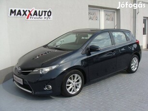 Toyota Auris 1.4 D-4D Style Navigáció+Tolatókam...