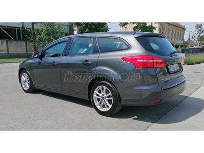 FORD FOCUS 1.6 Ti-VCT Technology VEZETETT SZERVIZKÖNYV-MAGYAR-ÁFÁS