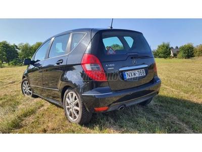 MERCEDES-BENZ A 180 BlueEFFICIENCY Elegance