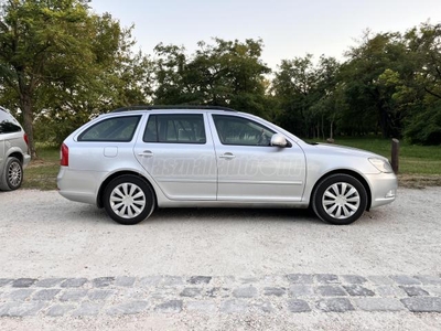 SKODA OCTAVIA Combi 1.6 CR TDI Elegance DSG DPF