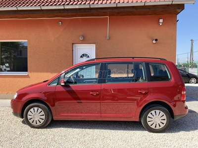 VOLKSWAGEN TOURAN 2.0 PD TDI Trendline !KLÍMA!HIFI!7 SZEMÉLYES!FRISS MŰSZAKIVAL!