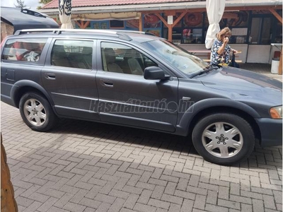 VOLVO XC70 2.4 D [D5] AWD Kinetic