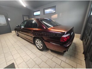 BMW 740i (Automata)