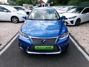 LEXUS CT 200h Prestiege Safety CVT TÁVTARTÓ-SÁVVÁLTÓ-NAVI-KAMERA!