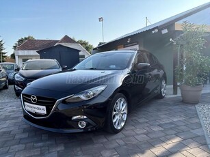 MAZDA 3 Sport 2.0 Revolution Top HEAD UP DISPLAY. KEYLESS GO.RWM SYSTEM. NAVI. KAMERA.ÁLLÓFŰTÉS(WEBASTO) ÜLÉSFŰ