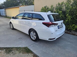 TOYOTA AURIS Touring Sports 1.8 HSD Selection (Automata)