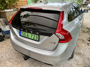 VOLVO V60 2.4 D [D6] PHEV AWD Summum Geartronic FRISS MŰSZAKI!