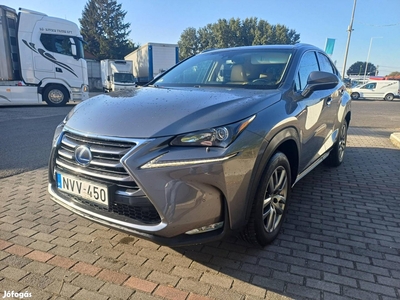 Lexus NX 300h Luxury CVT