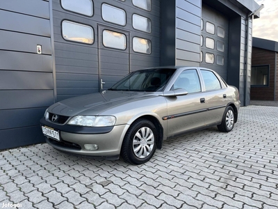 Opel Vectra 1.6 16V GL Szervizelt / 1.Tulaj / M...