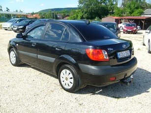 Eladó Kia Rio