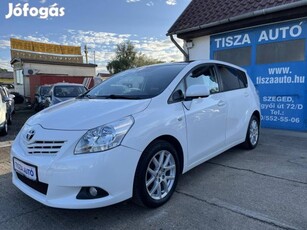 Toyota Verso 2.0 D-4D Premium Navi Navi.panorám...