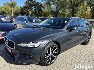 Volvo V60 2.0 D [D4] Momentum Geartronic Teljes...