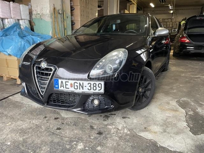 ALFA ROMEO GIULIETTA 2.0 JTDM-2 Distinctive QV LINE++3 KULCS++FRISS VIZSGA++ELENÖRIZHETŐ SZERVIZMULT