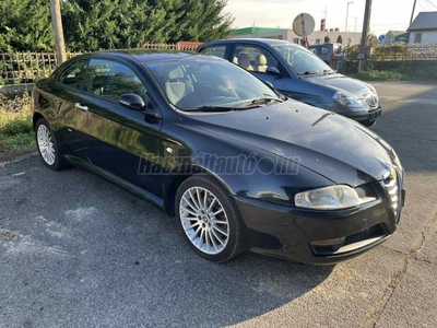 ALFA ROMEO GT 1.9 JTD 16V Distinctive