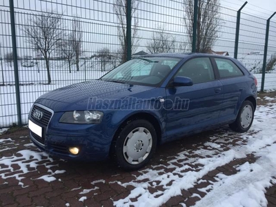 AUDI A3 1.6 Attraction (Vez.Szervizkönyv+1Tulajdonos)