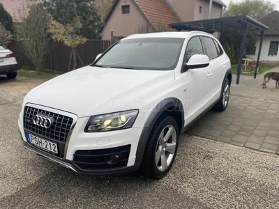 AUDI Q5 2.0 TDI DPF quattro S-tronic