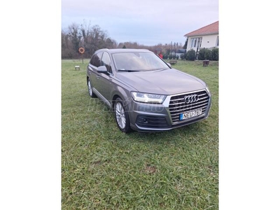 AUDI Q7 3.0 V6 TDI quattro Tiptronic ic S-line