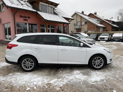 FORD FOCUS 1.0 EcoBoost Titanium 67.000 KM. VEZÉRLÉS FRISSEN CSERÉLVE. NAVIGÁCIÓ. TEMPOMAT