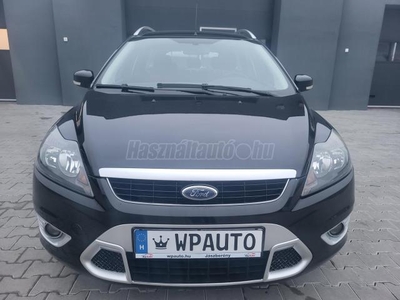 FORD FOCUS 1.6 Ti-VCT Ghia KITŰNŐ ÁLLAPOTBAN!!!FRISS SZERVÍZ!!!