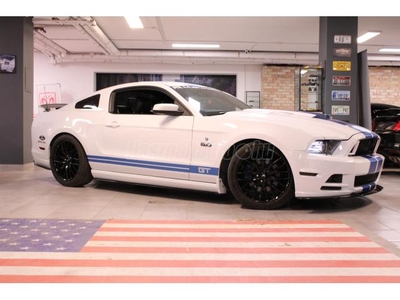 FORD MUSTANG Fastback 5.0 V8 GT (Automata) CALIFORNIA SPECIAL/19 COLL/BLUETOOTH/MCB/GARANCIA