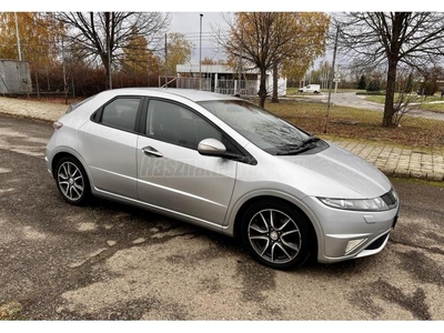 HONDA CIVIC 1.8 Sport MEGKÍMÉLT ÁLLAPOT/ KIHANGOSÍTÓ/ ÜLÉSFŰTÉS/ KÉT KULCS/ DIGIT KLÍMA