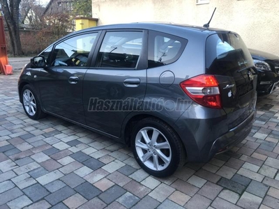 HONDA JAZZ 1.2 Trend Nagyon szép megkímélt állapotban. Téli-nyári kerék!