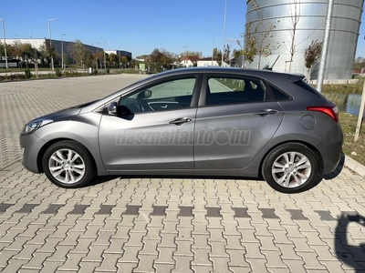 HYUNDAI I30 1.4i Travel Edition HIBÁTLAN!