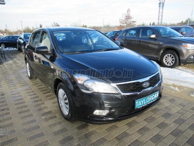 KIA CEE'D 1.4 LX / 153 EZER KM / SZERVIZKÖNYV /