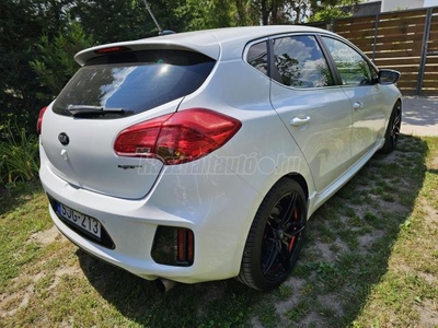 KIA CEE'D 1.6 TGDI GT Mid