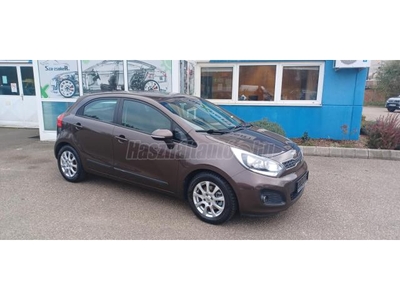 KIA RIO 1.4 CVVT EX Limited NAVI + TOLATÓ KAMERA + ÜLÉSFŰTÉS+ NAPFÉNYTETŐ 23- AS