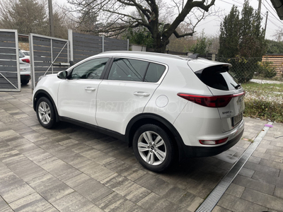 KIA SPORTAGE 1.7 CRDi EX Limited Parorámatető