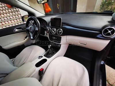 MERCEDES-BENZ B 180 BlueEFFICIENCY