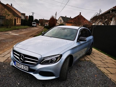 MERCEDES-BENZ C 220