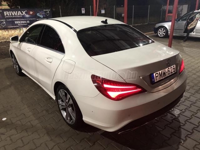 MERCEDES-BENZ CLA 220 4Matic 7G-DCT