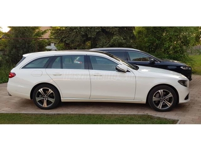 MERCEDES-BENZ E 220 d T 9G-TRONIC Panoráma tető / Wide screen cockpit / Multibeam led