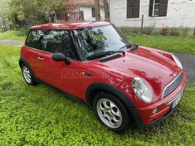 MINI COOPER 1.6. friss szerviz-műszaki. klíma. téli-nyári gumi