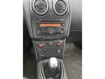 NISSAN QASHQAI 1.6 Visia 2WD Rozsdamentes állapot