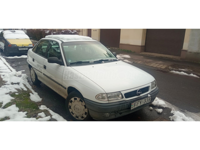 OPEL ASTRA F 1.4i GL SE