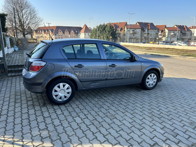 OPEL ASTRA H 1.4 Essentia